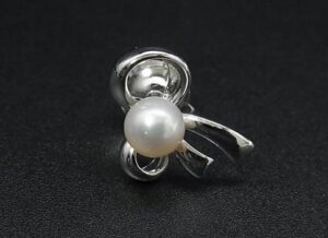 タサキ(田崎) ブローチ 梅田 買取 |約7mmを高価買取しました。