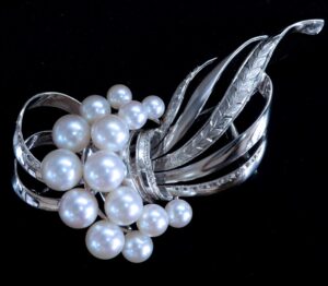 タサキ（田崎） ブローチ 花珠真珠 買取 ｜4.3～7.4mm 16.33g