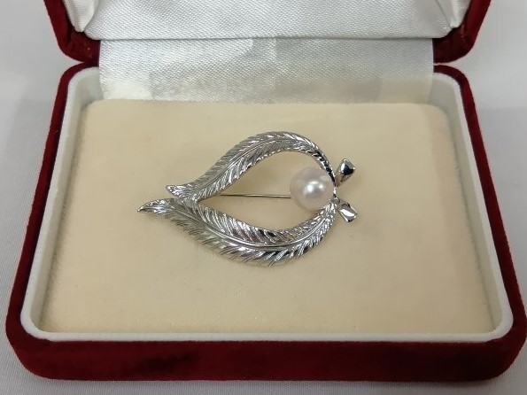 ミキモト ブローチ 大阪 買取 ｜直径 : 約3.8cm 幅 : 約1.6cmを高価買取しました。