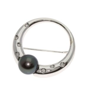 ダイヤ ブローチ 買取相場｜ダイヤモンド[MIKIMOTO ミキモト 黒蝶パール 真珠 ダイヤモンド ブローチ K18WG]を買取しました。【真珠買取リパール】
