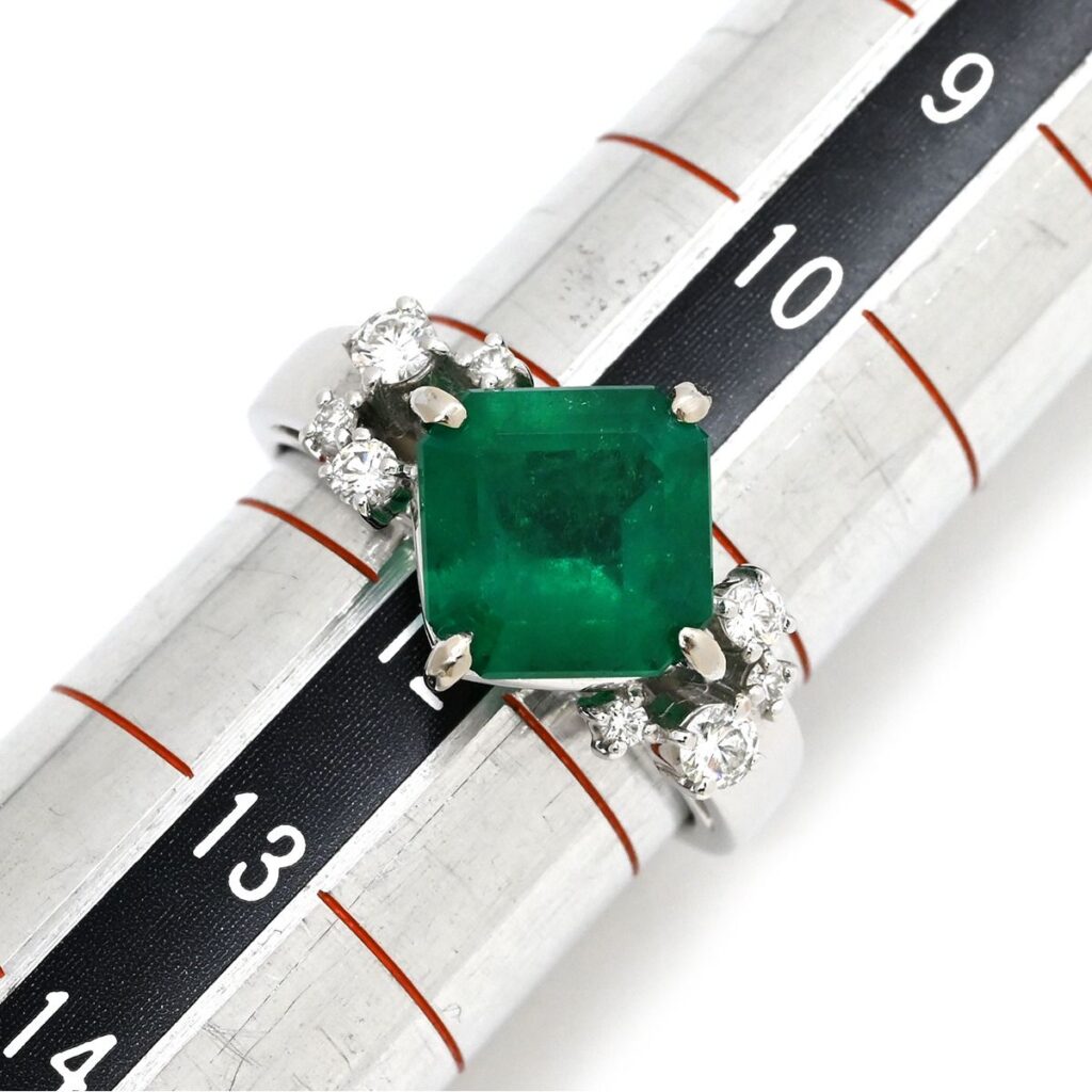エメラルド 査定 ｜エメラルド[TASAKI リング 指輪 エメラルド ダイヤモンドリング ホワイトゴールド 緑 プラチナ スクエア ステップカットコロンビア産 11.5号]を買取しました。【真珠買取リパール】