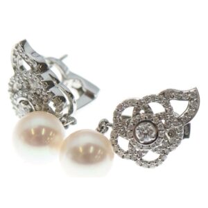 サファイア 紫｜ダイヤモンド[CHANEL (シャネル) K18WG カメリア ダイヤモンド パール ピアス ジュエリー]を買取しました。【真珠買取リパール】
