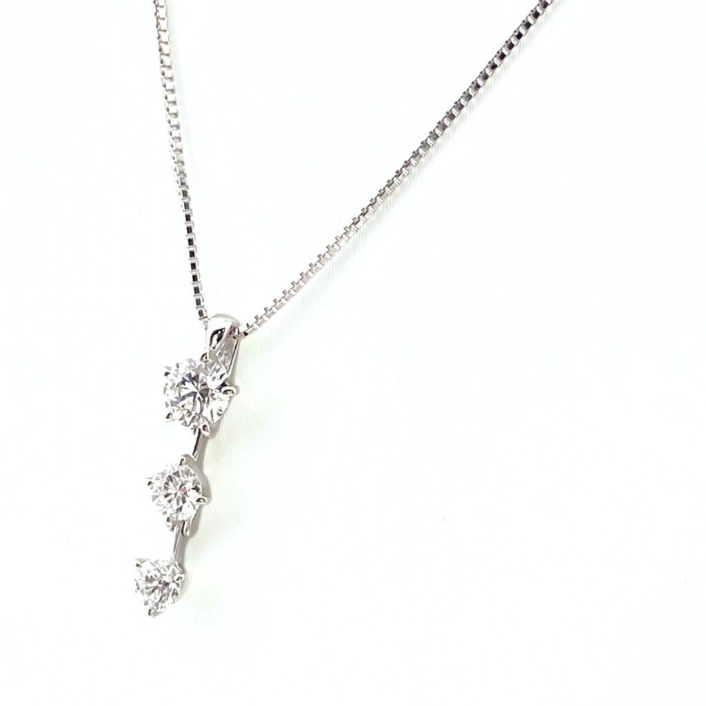 プラチナ ダイヤ ネックレス 相場 ｜ダイヤモンド[タサキ TASAKI メレダイヤ デザインネックレス プラチナ ペンダント ネックレス Pt900 Pt850]を買取しました。【真珠買取リパール】