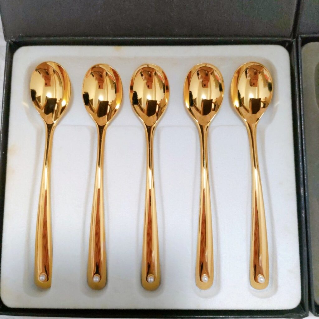 k24 買取価格 ｜貴金属　[ミキモト 24金仕上げ パール付 スプーン×フォークセット]を買取しました。【真珠買取リパール】