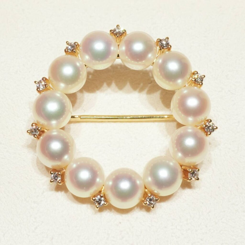 ダイヤモンド ブローチ 買取価格 ｜アコヤ真珠[ミキモト サークル アコヤ パール×ダイヤ ブローチ K18]を買取しました。【真珠買取リパール】
