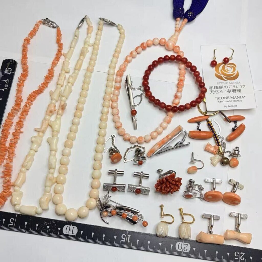 本珊瑚 買取 ｜珊瑚[本珊瑚 サンゴ コーラル アクセサリーまとめて 血赤珊瑚 桃珊瑚 彫刻珊瑚等 ネックレス/ブレスレット/イヤリング/ブローチ/SILVER含む]を買取しました。【真珠買取リパール】