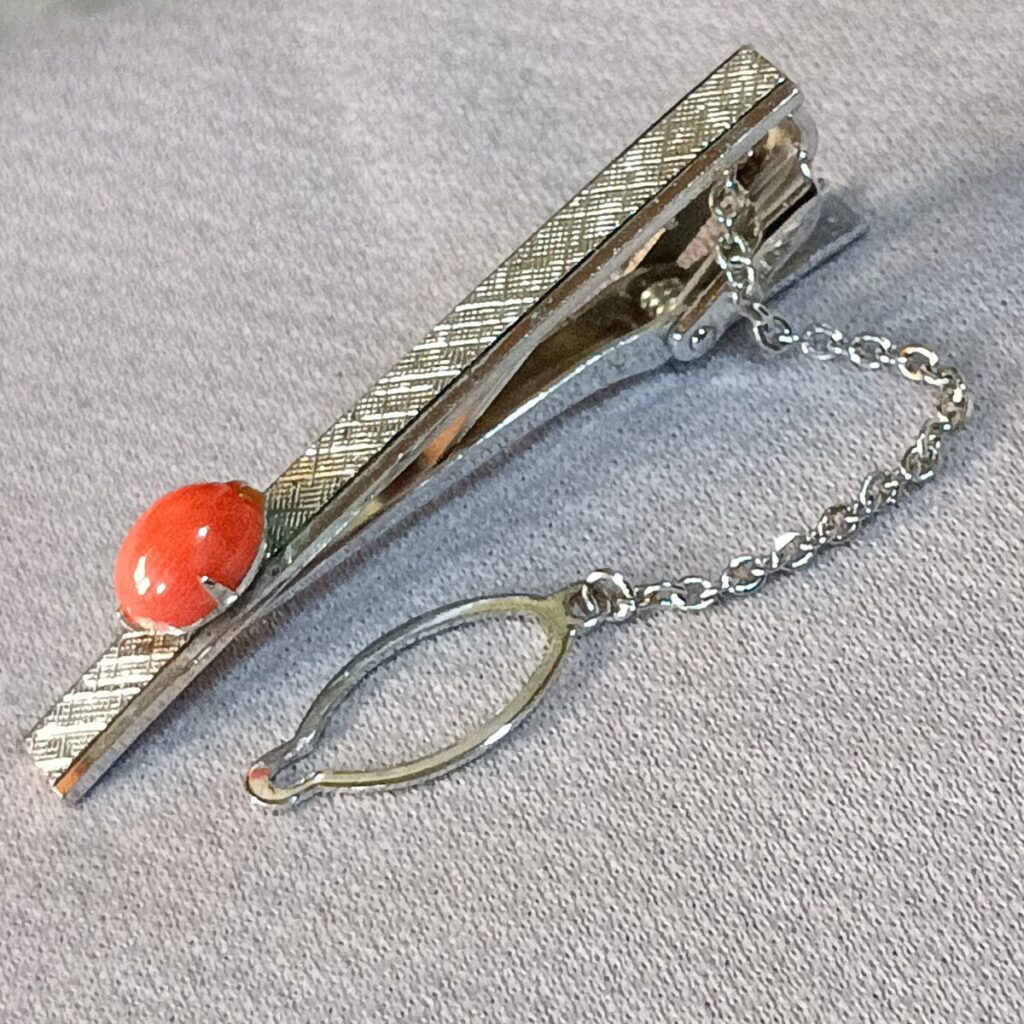リング 付き ネクタイ ｜珊瑚[SILVER/850・ビンテージ/珊瑚付ネクタイピン★ 刻印]を買取しました。【真珠買取リパール】