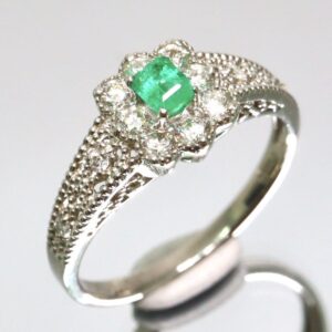 ダイヤモンド エメラルド カット リング ｜ダイヤモンド[Pt950!!0.13/0.30ct!!ソ付!!◆天然エメラルド/天然ダイヤモンドリング◆F 約3.6g 約12号]を買取しました。【真珠買取リパール】