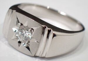 pm900 買取価格｜ダイヤモンド[18g超 磨き済 超美品 印台 ダイヤ リング Pt900 プラチナ 0.344ct 20号]を買取しました。【真珠買取リパール】