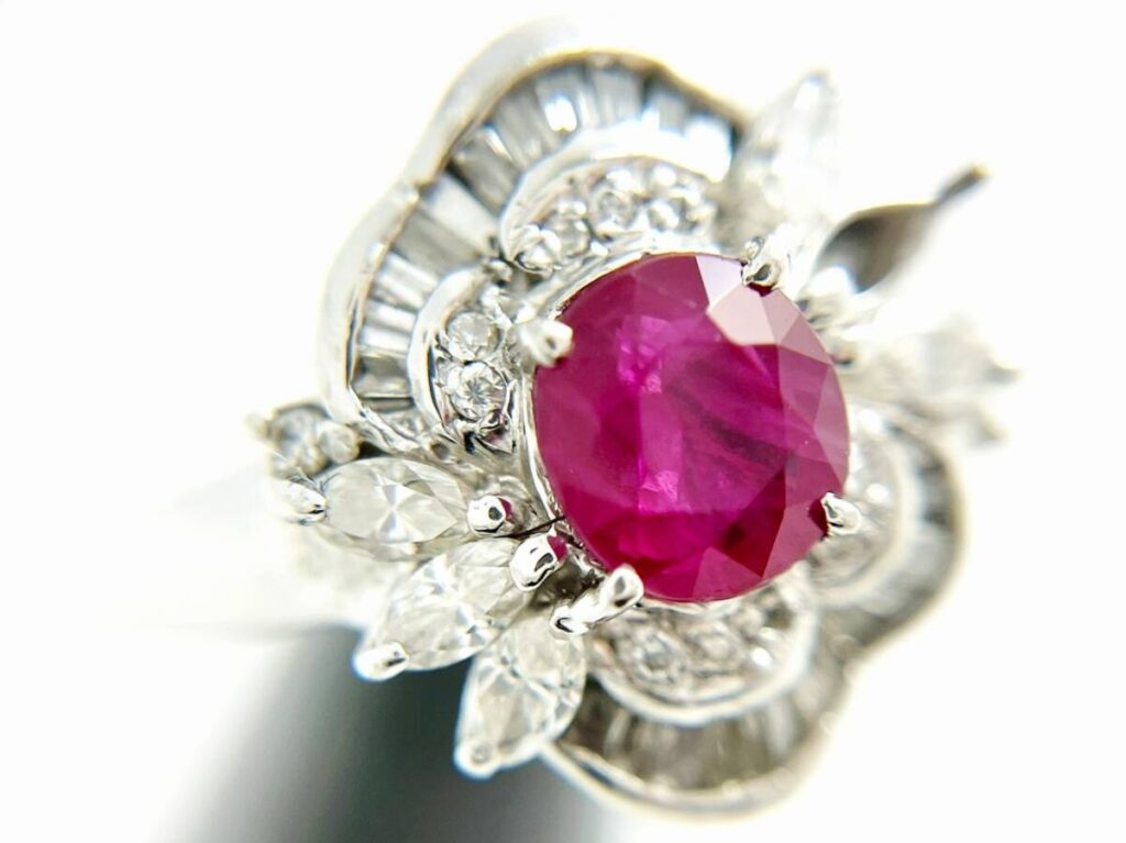 pt900 指輪 買取価格 ｜ルビー[Pt900 ルビー 1.05ct/ダイヤモンド 0.55ct プラチナリング]を買取しました。【真珠買取リパール】