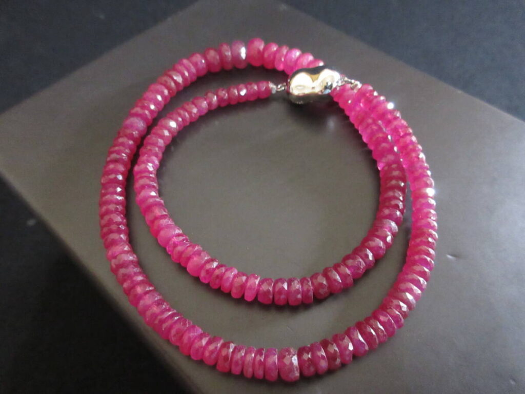 紅玉 宝石 言葉 ｜ルビー[SV925 刻印 紅玉/ルビー ボタンカットネックレス]を買取しました。【真珠買取リパール】