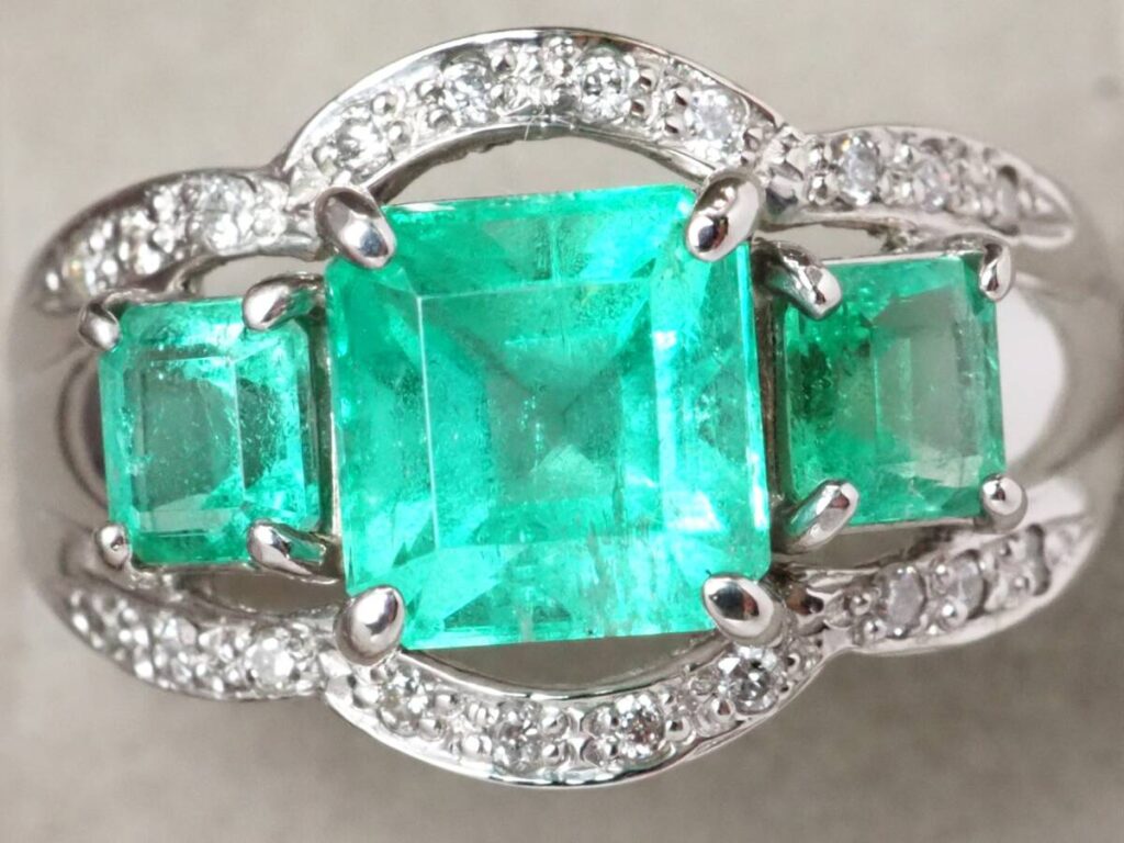 エメラルド 指輪 買取相場 ｜エメラルド[Pt1000 天然エメラルド 天然ダイヤモンド 2.02ct/0.10ct/5.8g]を買取しました。【真珠買取リパール】
