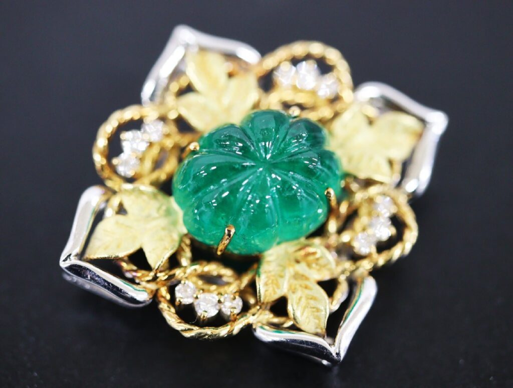 エメラルド ブローチ ｜エメラルド[天然エメラルド コロンビア産 大粒 14.29ct K18 プラチナ ダイヤ ブローチ 鑑定ソーティングあり 天然石 アクセサリー]を買取しました。【真珠買取リパール】