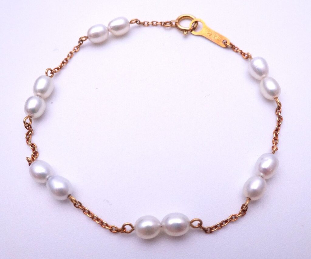 18金 ブレスレット 相場 ｜貴金属[TASAKI タサキ パールブレスレット K18刻印有]を買取しました。【真珠買取リパール】