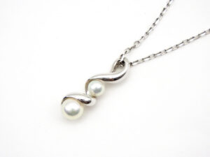 k18wg 買取 ｜アコヤ真珠[MIKIMOTO パール付ネックレス スパイラル K18WG]を買取しました。【真珠買取リパール】