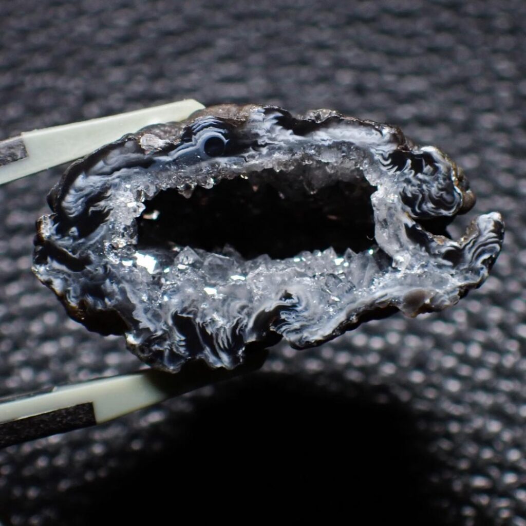 メノウ 価値 ｜ジュエリー[天然石 トレジャーメノウ 鉱物標本 パワーストーン]を買取しました。【真珠買取リパール】