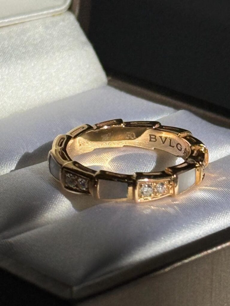 ブルガリ セルペンティ 財布｜ダイヤモンド[ブルガリ BVLGARI セルペンティヴァイパーリング]を買取しました。【真珠買取リパール】