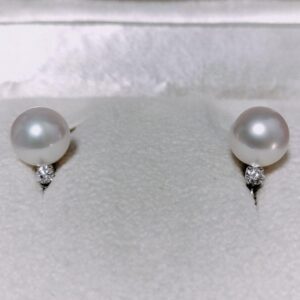 ダイヤ イヤリング 買取相場｜ダイヤモンド[ミキモト ダイヤモンド×パール イヤリング K18WG 8.0mm 2.8g]を買取しました。【真珠買取リパール】