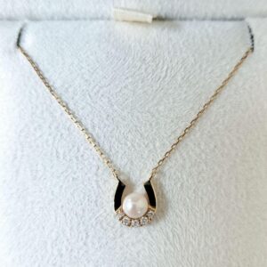 ダイヤモンドホースシュー 時間 ｜真珠[ヴァンドーム青山 ダイヤモンド×パール ホースシュー ネックレス K18YG]を買取しました。【真珠買取リパール】