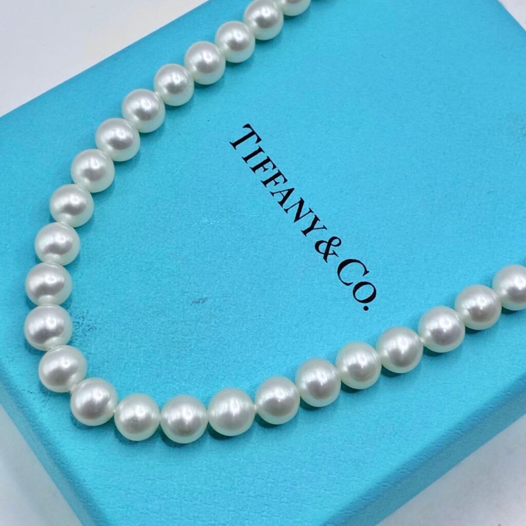 ティファニー パール 品質 ｜アコヤ真珠[【付属品有り】ティファニー　ジーグフェルド　パール　ネックレス　シルバー番]を買取しました。【真珠買取リパール】