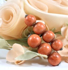 珊瑚 アクセサリー 買取 ｜珊瑚[タサキ　アクセサリー　珊瑚 ブローチ　玉約9.5～11.5mm 重さ約15.5g]を買取しました。【真珠買取リパール】