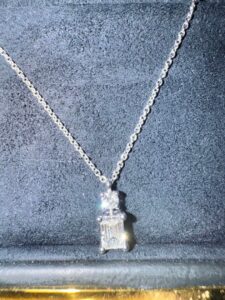 グラフ エメラルドカット ネックレス ｜ダイヤモンド[GRAFF 0.5エメラルドカットダイヤモンド ネックレス]を買取しました。【真珠買取リパール】