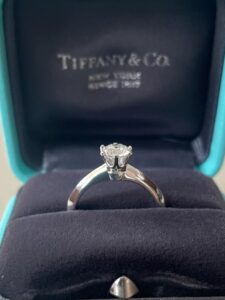 ブルーダイヤモンド 婚約指輪 ｜ダイヤモンド[ティファニー　ダイヤモンド　ソリティア　婚約指輪 　0.45ct　鑑定書付]を買取しました。【真珠買取リパール】