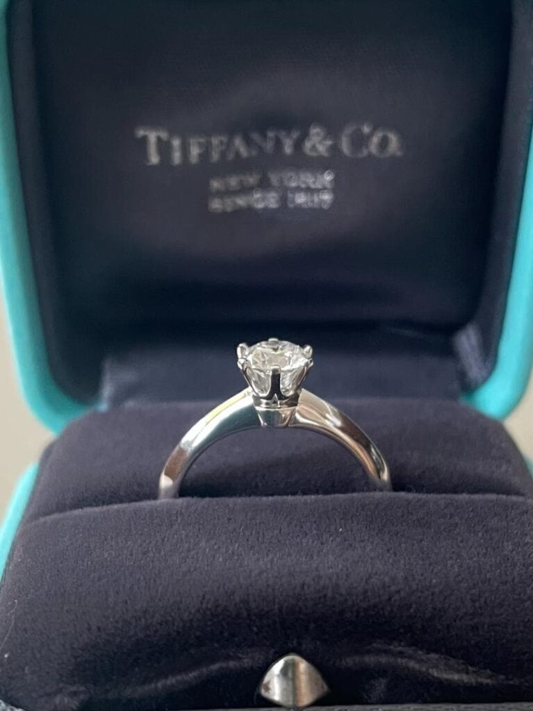 ブルーダイヤモンド 婚約指輪 ｜ダイヤモンド[ティファニー　ダイヤモンド　ソリティア　婚約指輪 　0.45ct　鑑定書付]を買取しました。【真珠買取リパール】