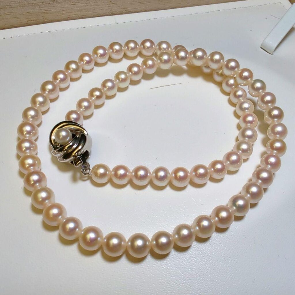 本真珠 買取 ｜真珠[タサキ アコヤ養殖 本真珠 パール ネックレス 6.5mm SILVER]を買取しました。【真珠買取リパール】