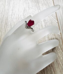 ピジョンブラッドルビー 相場 ｜ルビー[ミャンマー産 天然 ノンヒート 非加熱 大粒 ルビー 指輪]を買取しました。【真珠買取リパール】