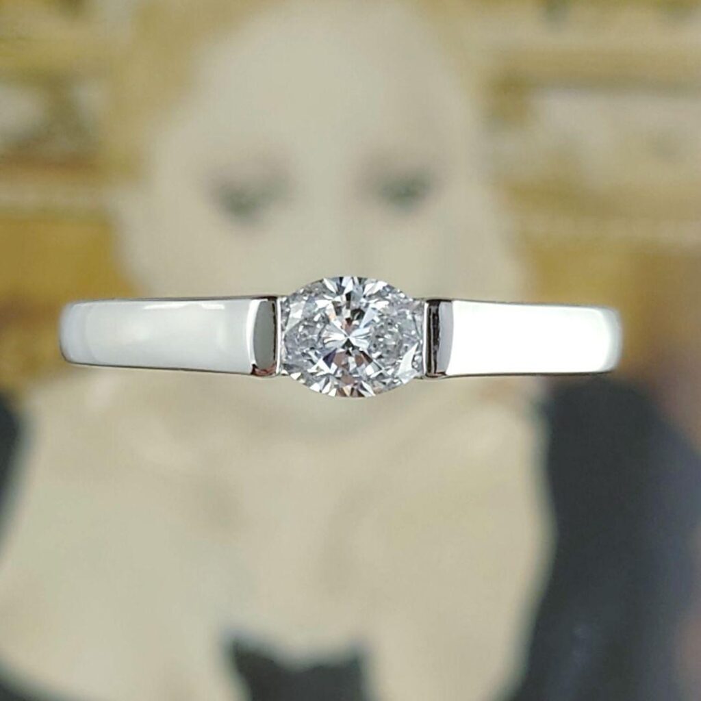 オーバルブリリアントカット ｜ダイヤモンド[Pt999ダイヤモンドリング　プラチナ　ダイヤ　一粒石リング　鑑定書付き]を買取しました。【真珠買取リパール】