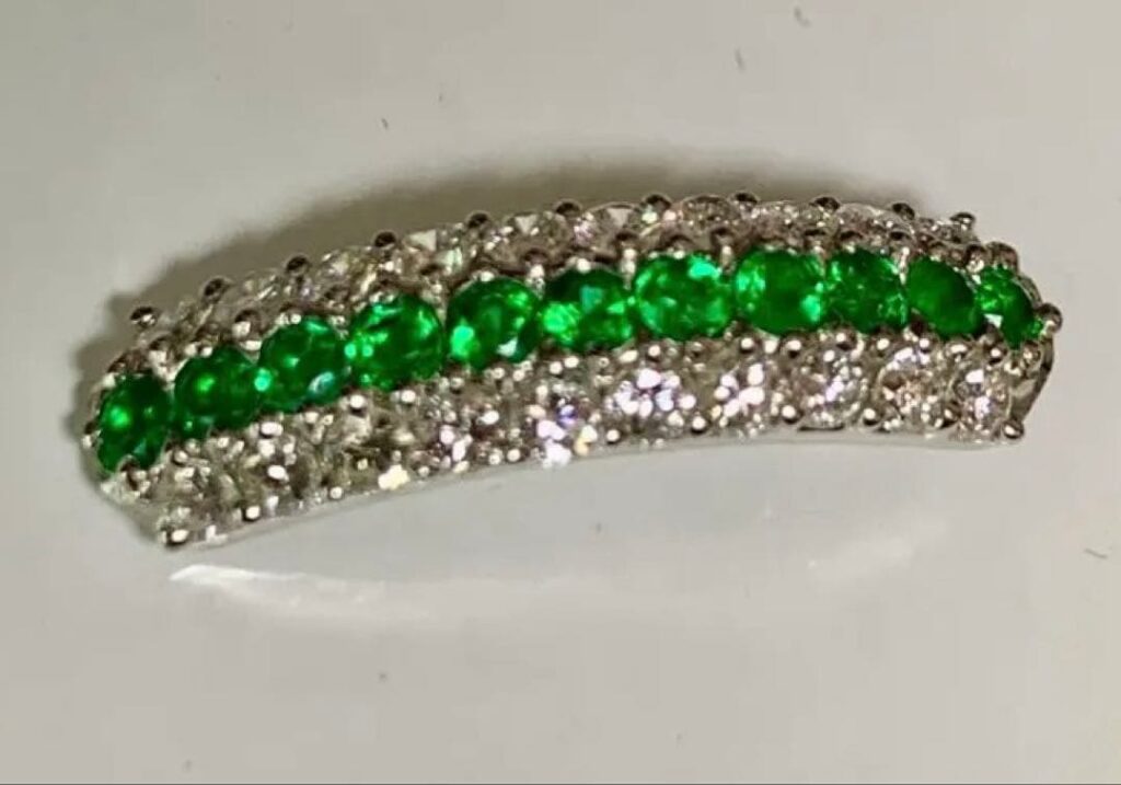 pt900 リング ｜エメラルド[PT900 エメラルド ダイヤモンド トップ]を買取しました。【真珠買取リパール】