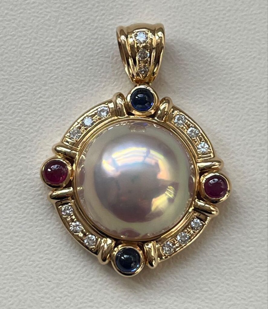 サファイア ネックレス ｜サファイア[TASAKI田崎マベパールペンダントトップK18ルビー&サファイア&ダイヤ]を買取しました。【真珠買取リパール】