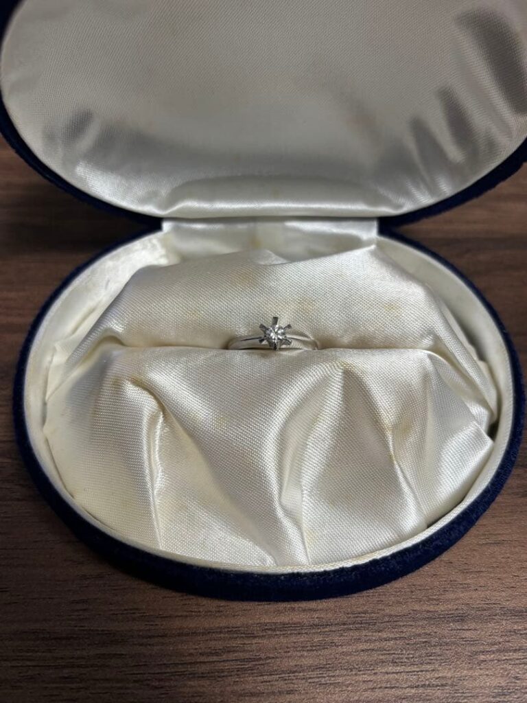 pt 900 ｜ダイヤモンド[プラチナ立爪リング /Pt900 一粒ダイヤモンド]を買取しました。【真珠買取リパール】