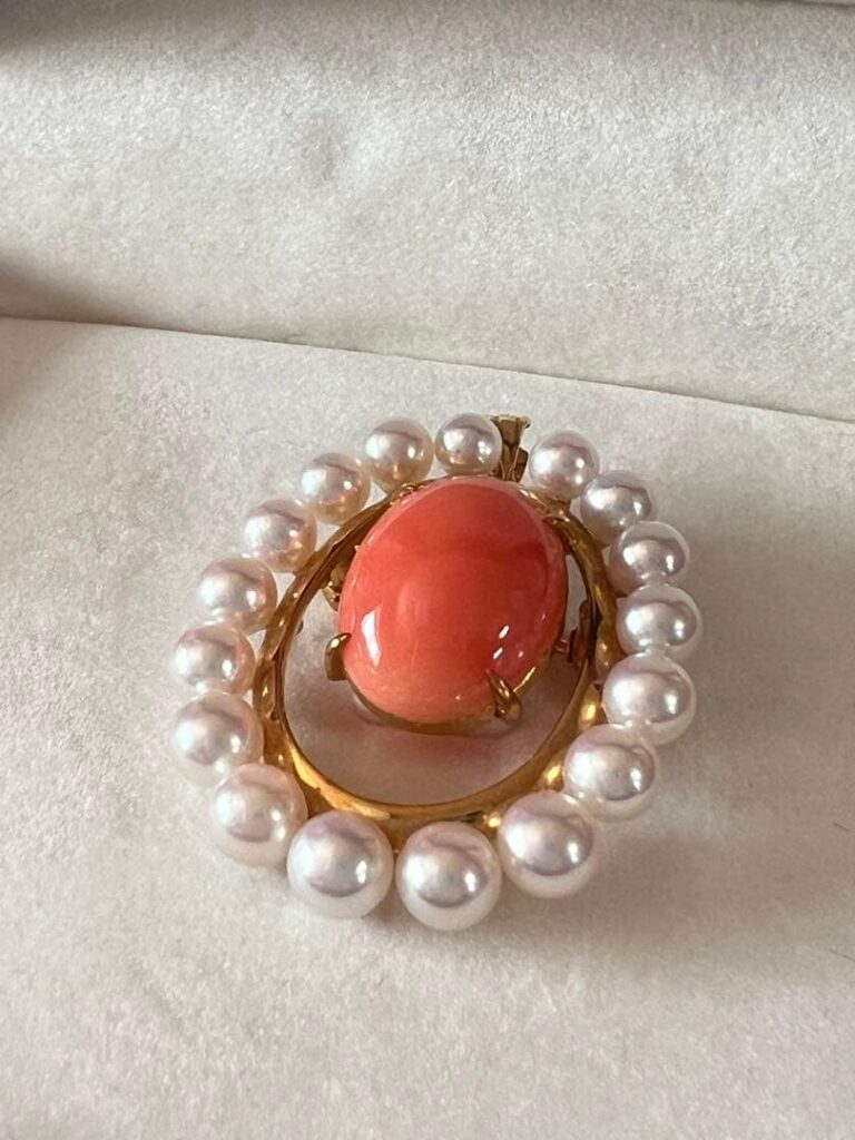 珊瑚ネックレス 買取相場 ｜珊瑚[TASAKI パール 珊瑚ブローチ ペンダントトップ]を買取しました。【真珠買取リパール】