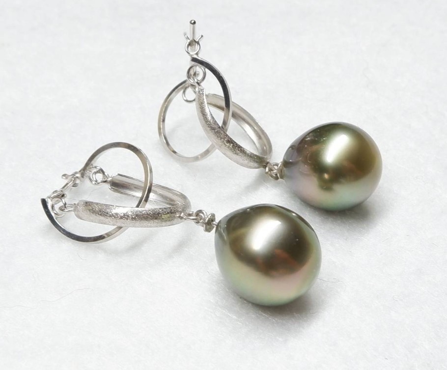 ピアス・イヤリング 黒蝶真珠 買取 ｜タヒチパールピアス