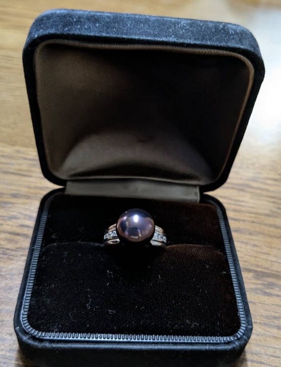 指輪 マジョリカパール 買取 ｜ピーコックカラー パールリング