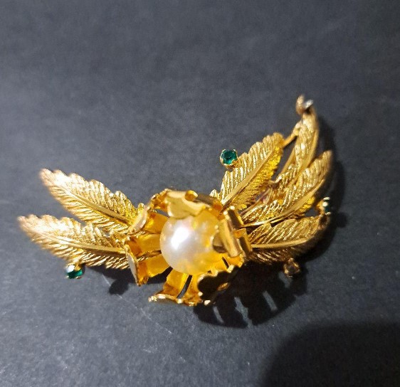 ブローチ マジョリカパール 買取 ｜金メッキ パールブローチ