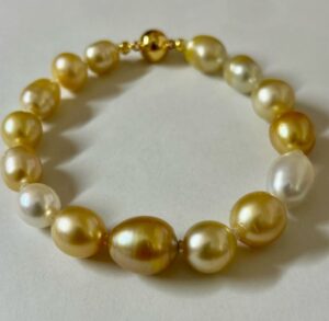 ブレスレット ゴールデンパール 買取 ｜天然色 パールブレスレット