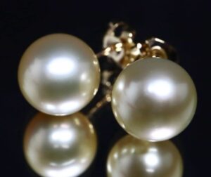 ピアス・イヤリング 白蝶真珠 買取 ｜タサキ パールピアス 約3.8g