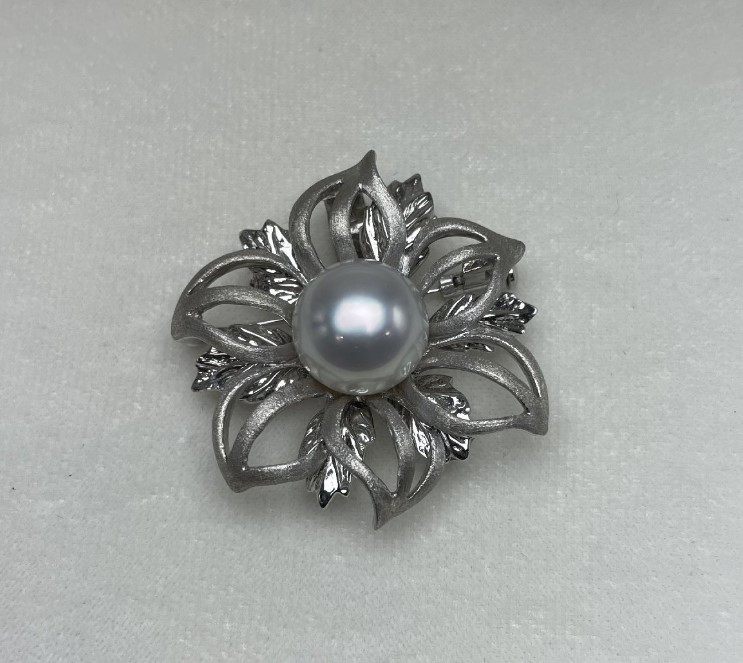 ブローチ 白蝶真珠 買取 ｜オーロラピーコック パールブローチ 約13.6g