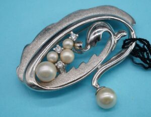 ブローチ マジョリカパール 買取 ｜パールブローチ