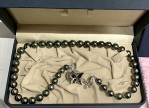 ネックレス 黒蝶真珠 買取 ｜オーロラピーコック パールネックレス