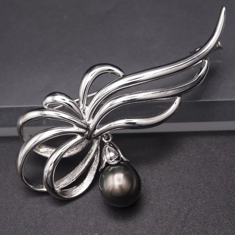 ブローチ 黒蝶真珠 買取 ｜パールブローチ 9g