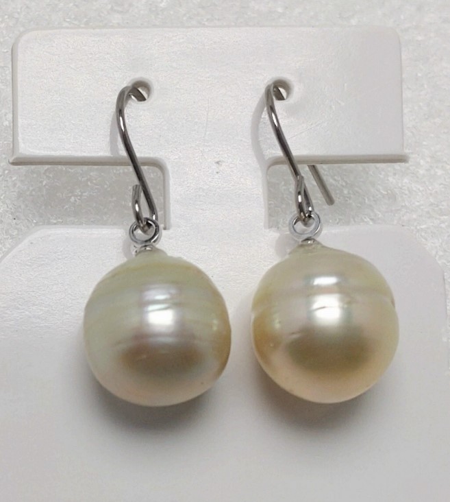 ピアス・イヤリング 白蝶真珠 買取 ｜パール フックピアス