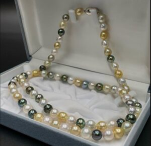 ネックレス 白蝶真珠 買取 ｜マルチカラー パールネックレス 約84.4g