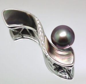 ブローチ 黒蝶真珠 買取 ｜ダイヤ パールブローチ 約8.5g