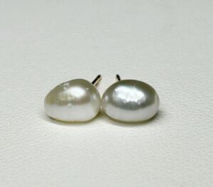 ピアス・イヤリング ケシ真珠 買取 ｜パールピアス 0.8g