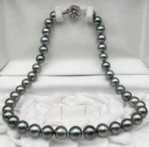 ネックレス 黒蝶真珠 買取 ｜オーロラピーコック パールネックレス