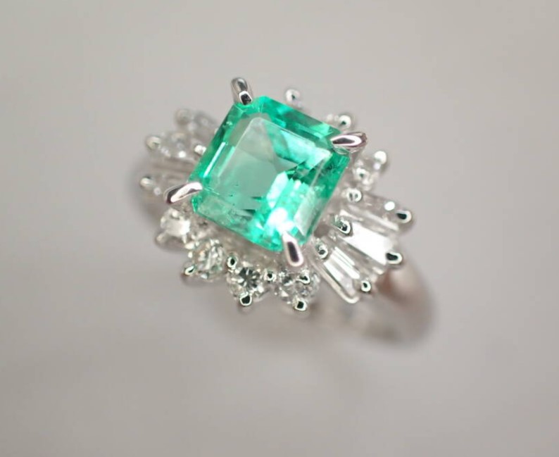 エメラルド 相場 ｜エメラルド[タサキ ダイヤリング]を買取しました。【真珠買取リパール】